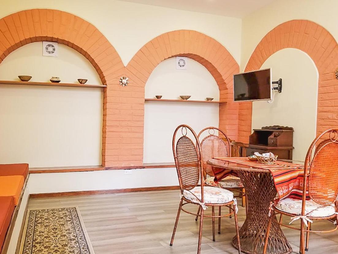 קיטו Casa Lunaloma - Boutique Apartments חדר תמונה