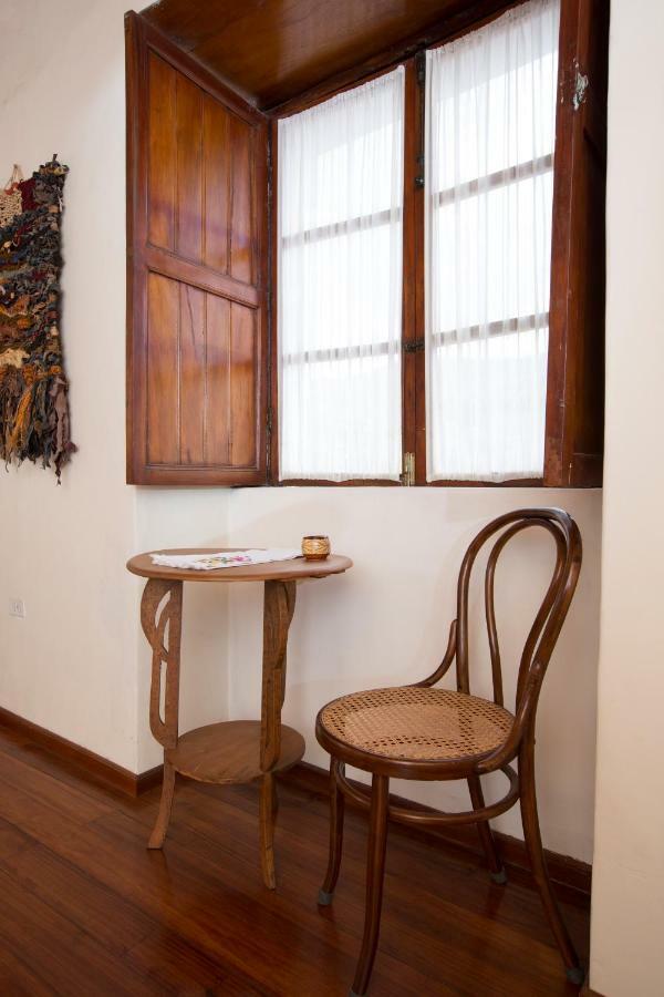 קיטו Casa Lunaloma - Boutique Apartments חדר תמונה